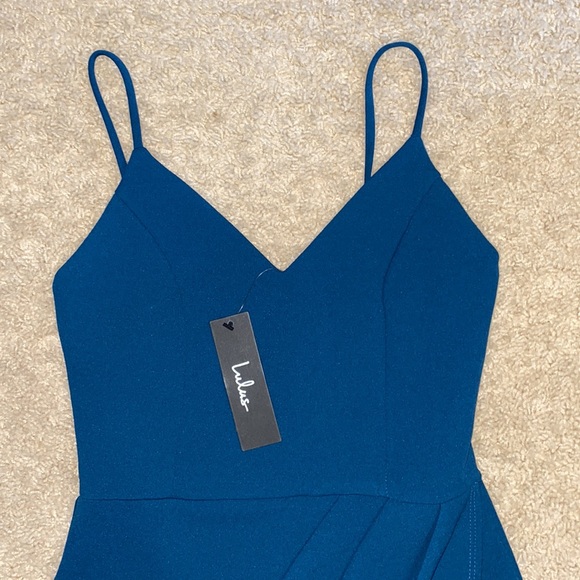 Lulu’s Bodycon Dress - Picture 2 of 4